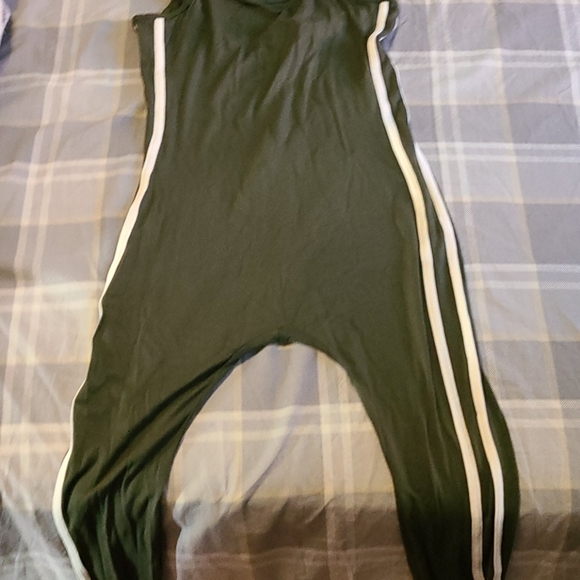 Jumper - Picture 2 of 2